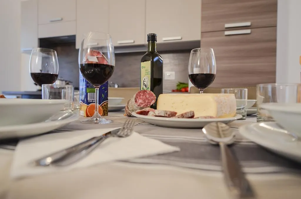 Polpenazze Halldis Apartments Polpenazze del Garda