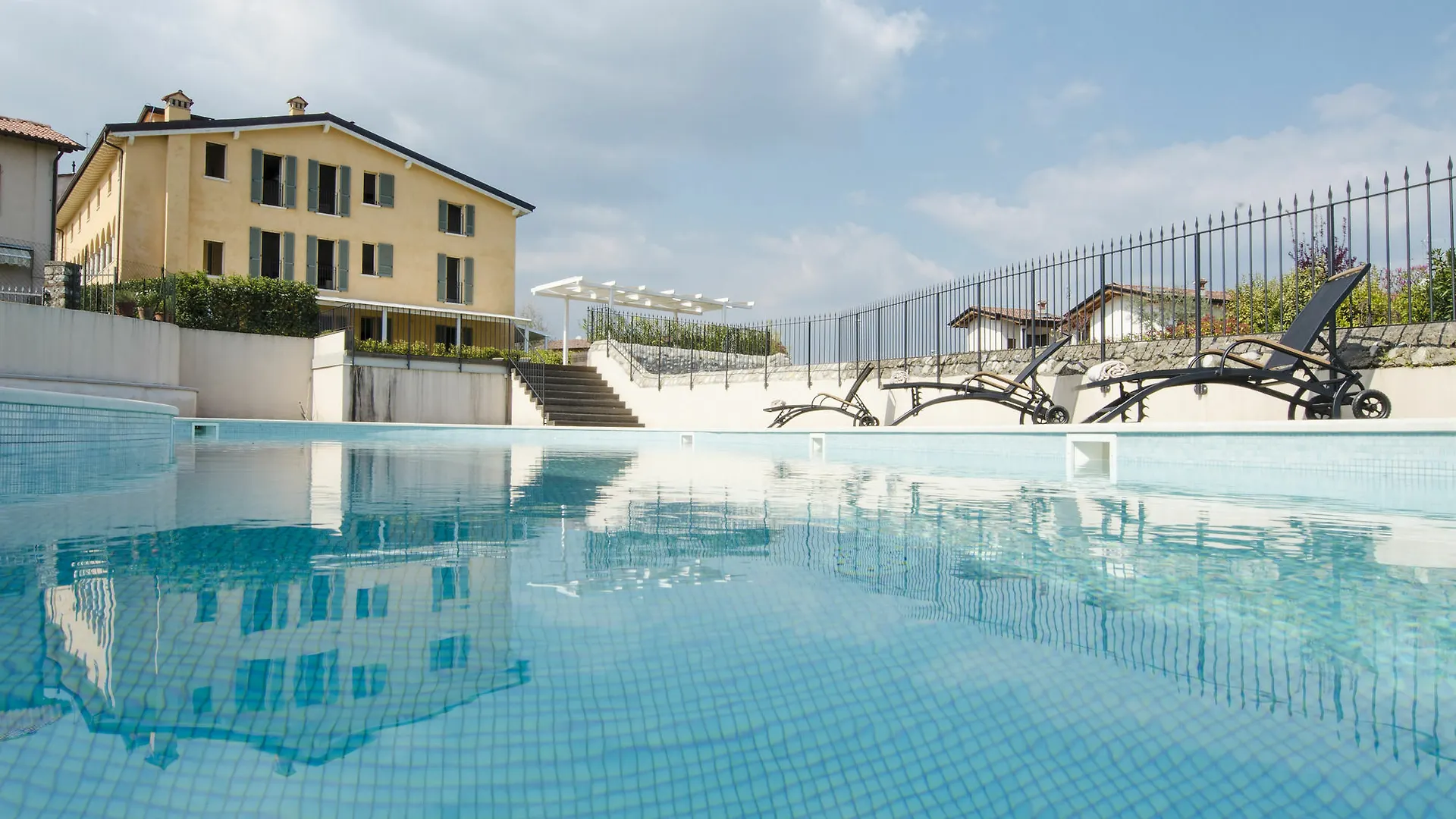 Polpenazze Halldis Apartments Polpenazze del Garda