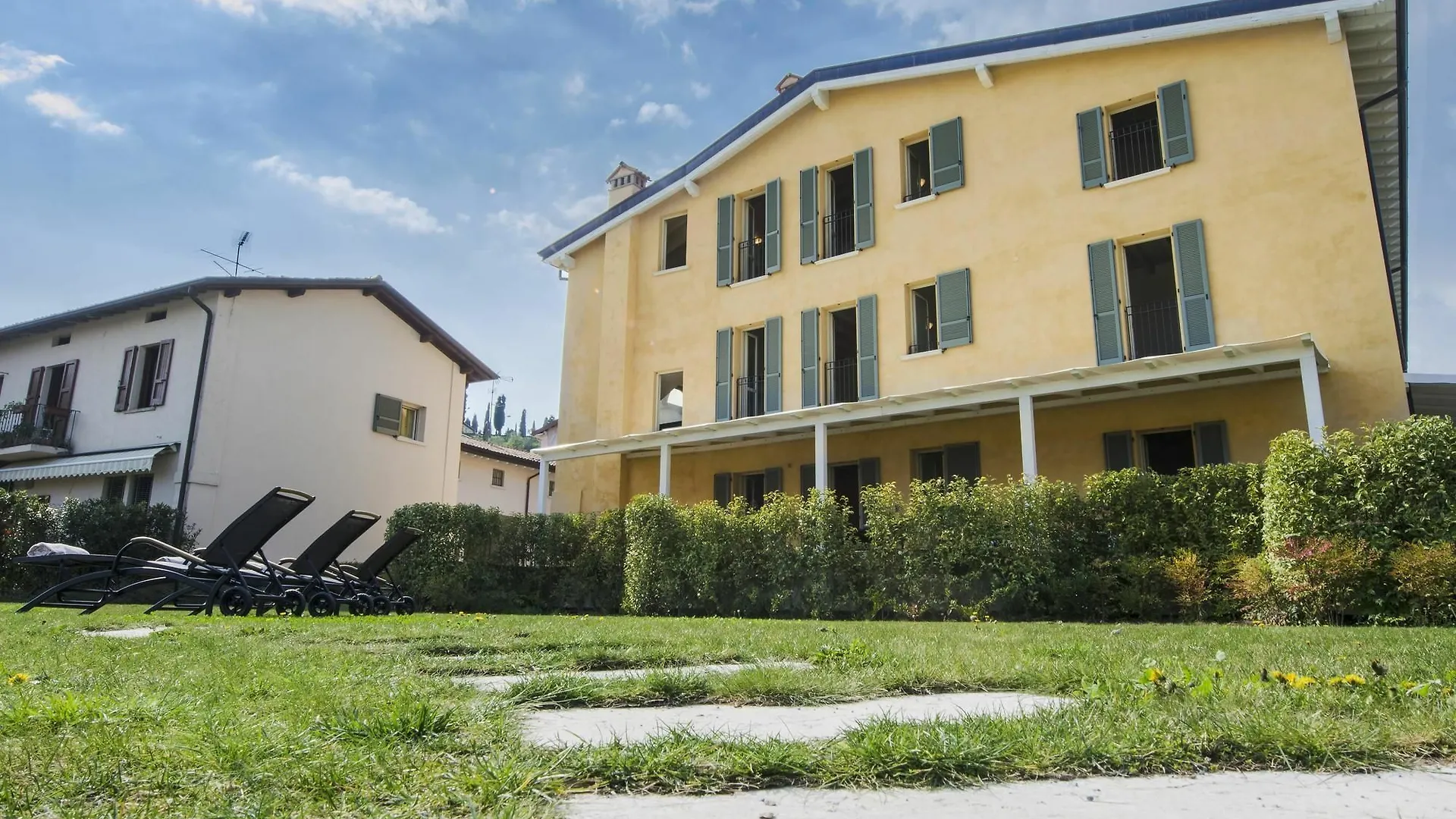 Polpenazze Halldis Apartments Polpenazze del Garda