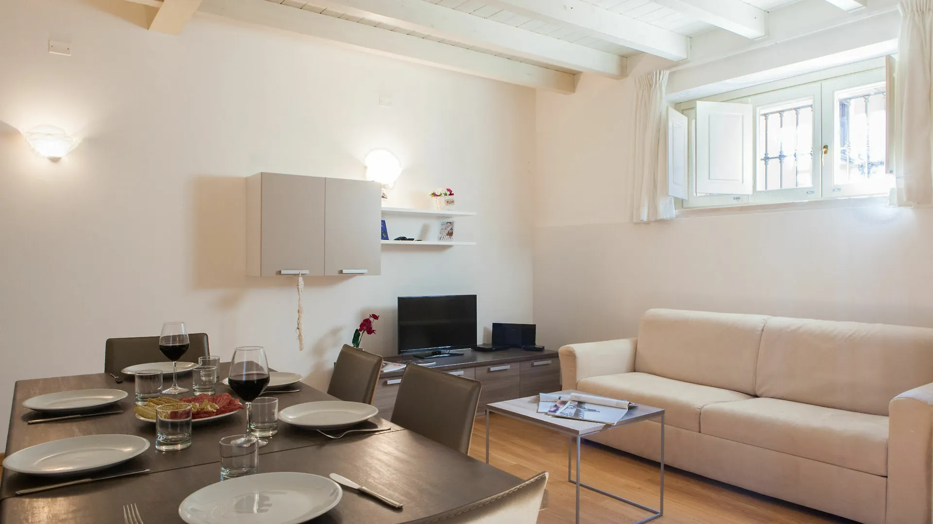 Polpenazze Halldis Apartments Polpenazze del Garda Itálie